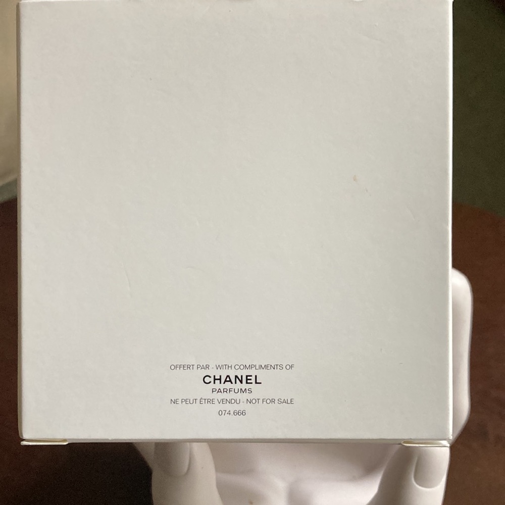 CHANEL FRAGRANCE CROSS BODY🖤 - Picture 5 of 6